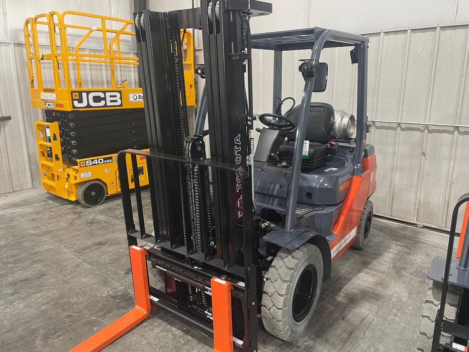 2022 TOYOTA 50-8FGU25