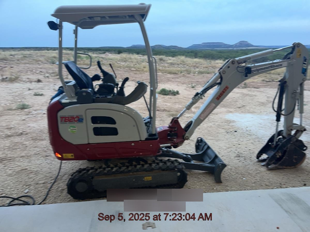 2023 TAKEUCHI TB20e