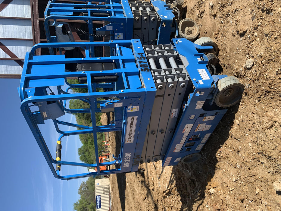 2019 Genie GS-1930 Fixed Rails with Chain Entry