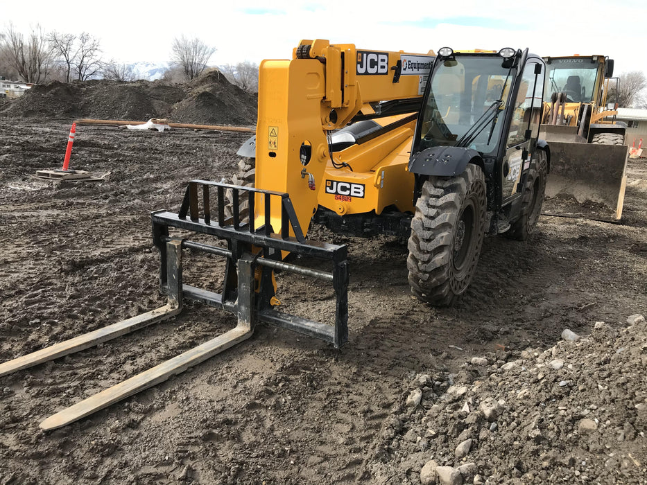 2019 JCB 509-42 Cab/Heat/Air, 74 HP, Solid Tires, STD Worklight, Beacon, Aux Hydraulics, Lifting Eye, Back up Alarm w/66" Carriage/60" Forks