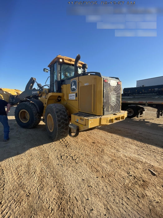 2019 John Deere 624L 4yd Wheel Loader, Cab/Heat/Air, 3 Function Hydraulics, JRB Hydraulic QC, QC 4yd bucket w/smooth cutting edge, QC Carriage, 72" Fork Tines, 5yr/5,000hr Powertrain and Hydraulics extended warranty