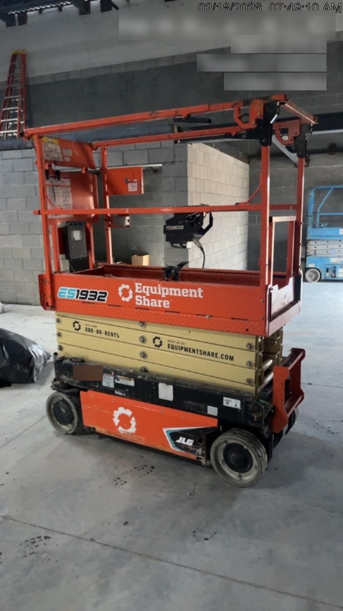 2023 JLG ES1932