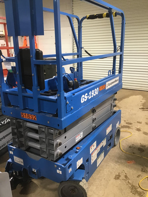 2019 Genie GS-1930 Fixed Rails with Chain Entry