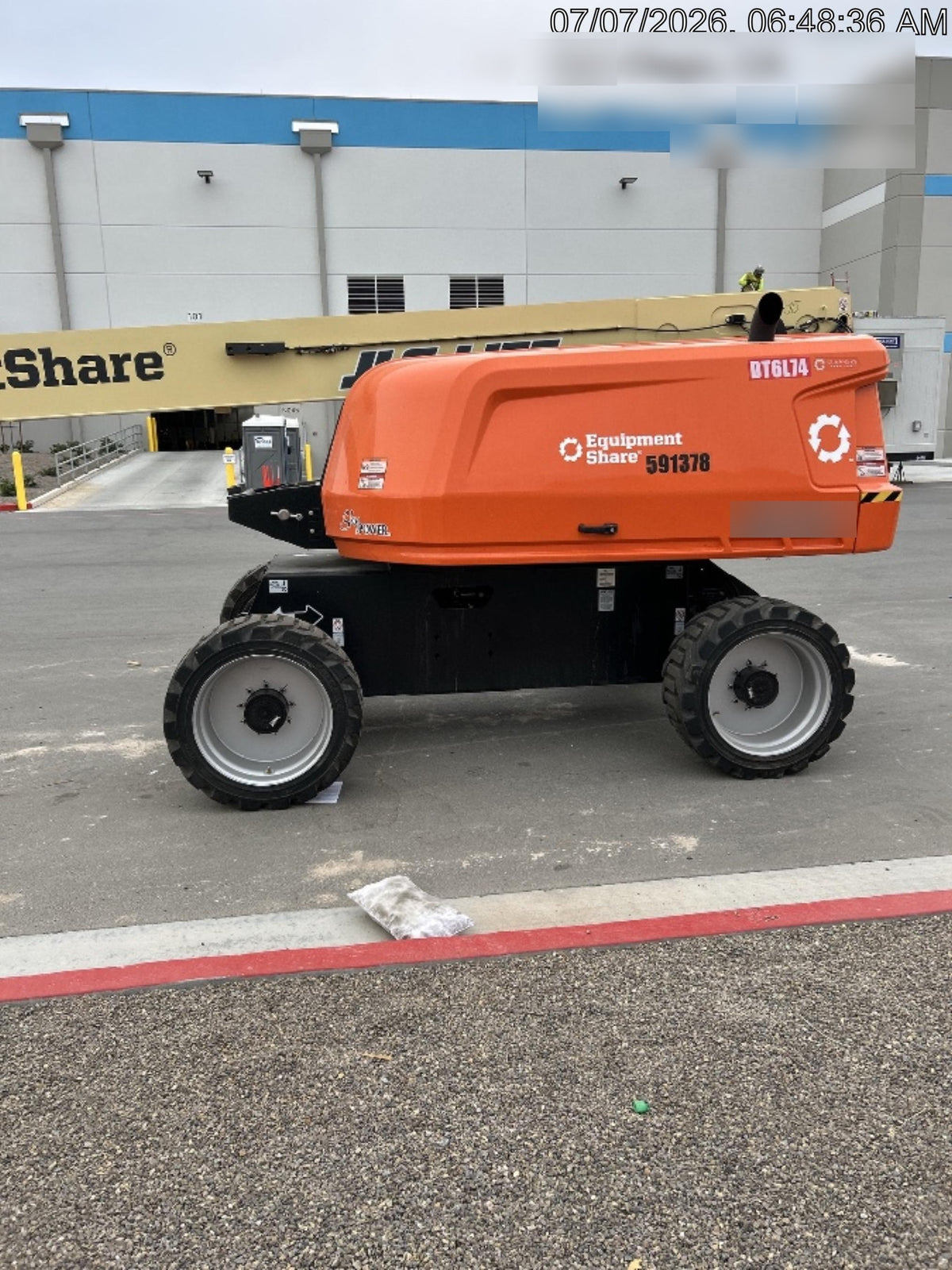 2025 JLG 660SJ