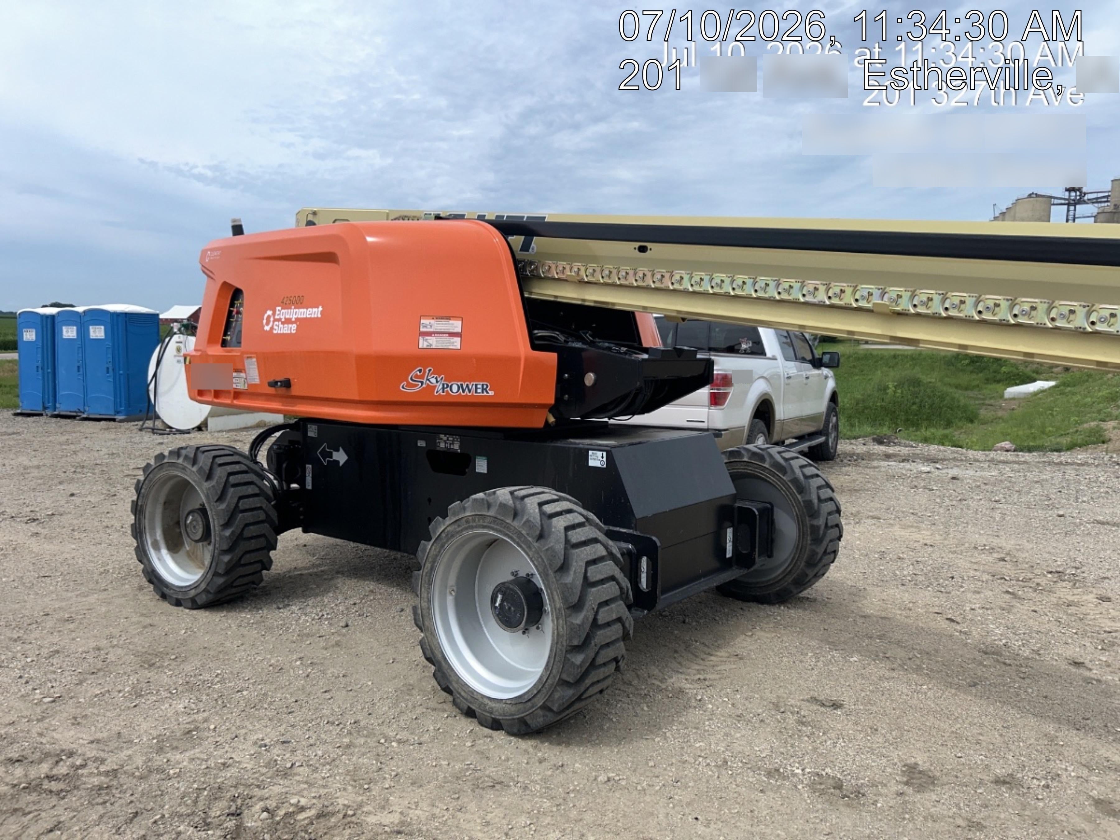 2024 JLG 660SJ