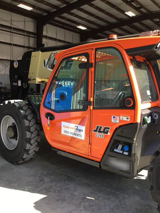 2019 JLG 1255