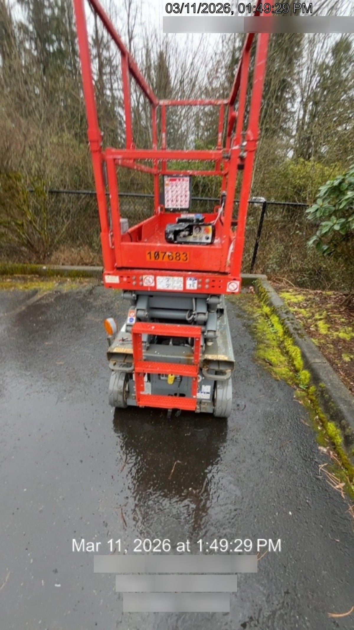 2020 Skyjack SJIII-3219 Solid NM Tires, Half height spring hinged entry gate, Dual Beacons, 800W Inverter