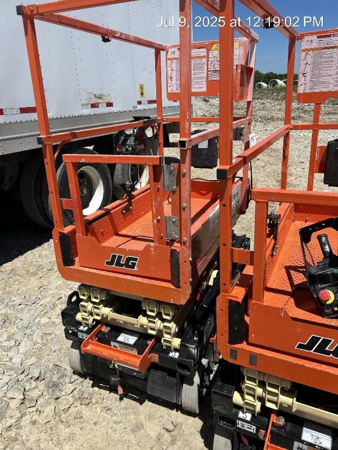 2022 JLG ES1330L