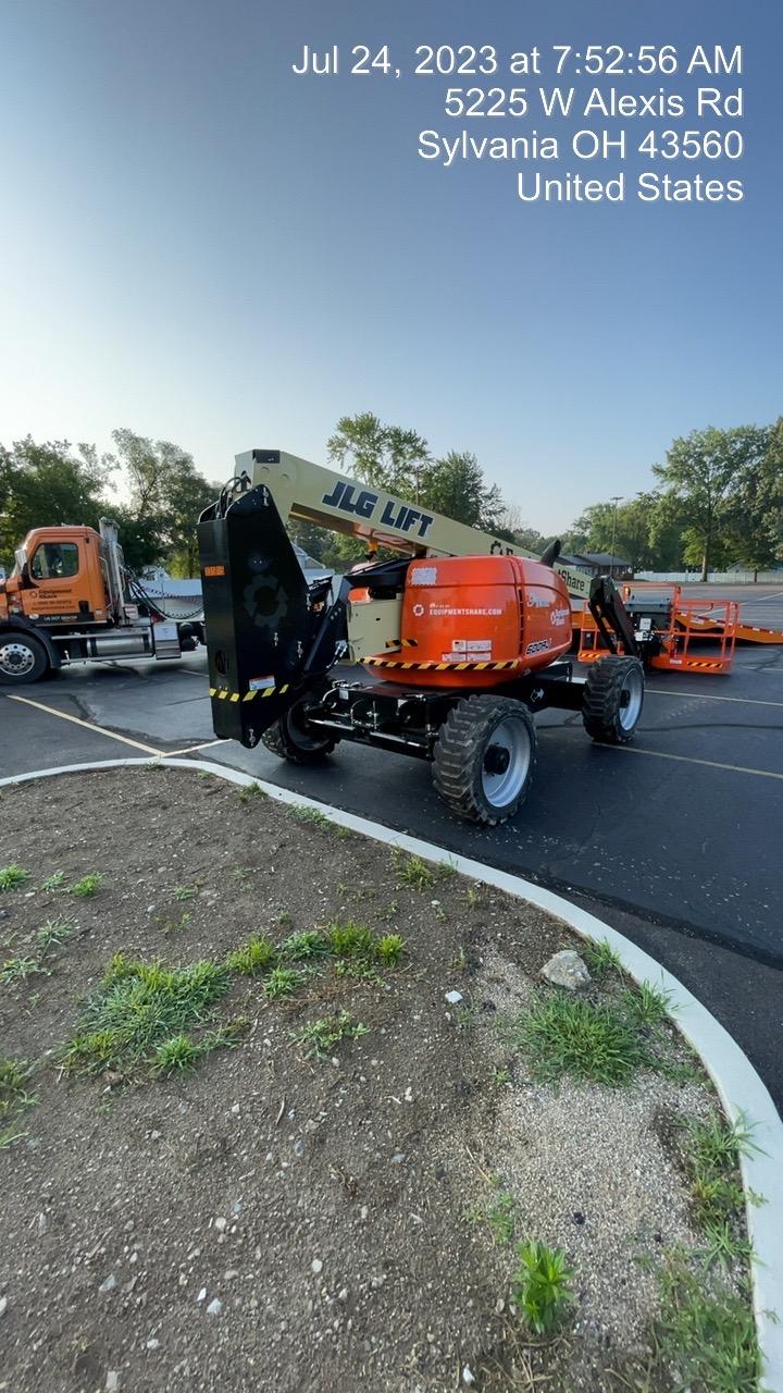 2023 JLG 600AJ