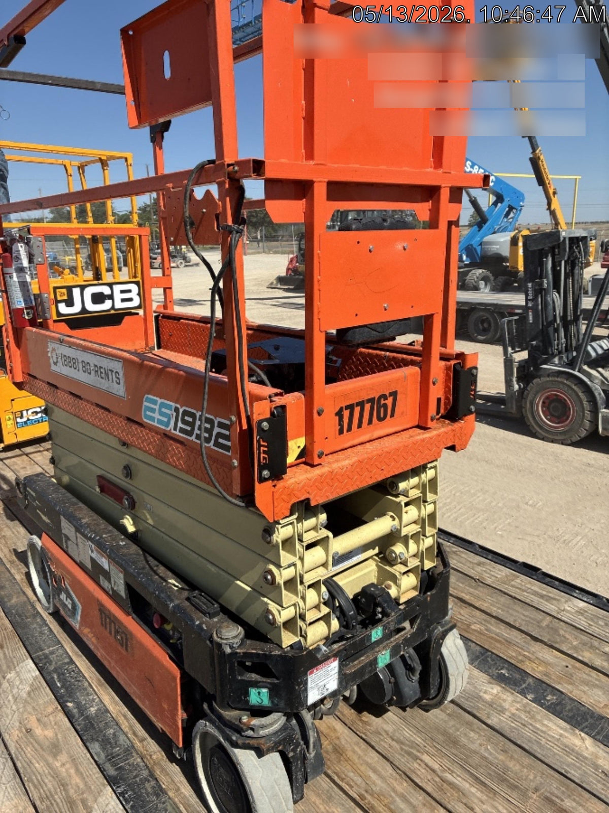 2021 JLG ES1932
