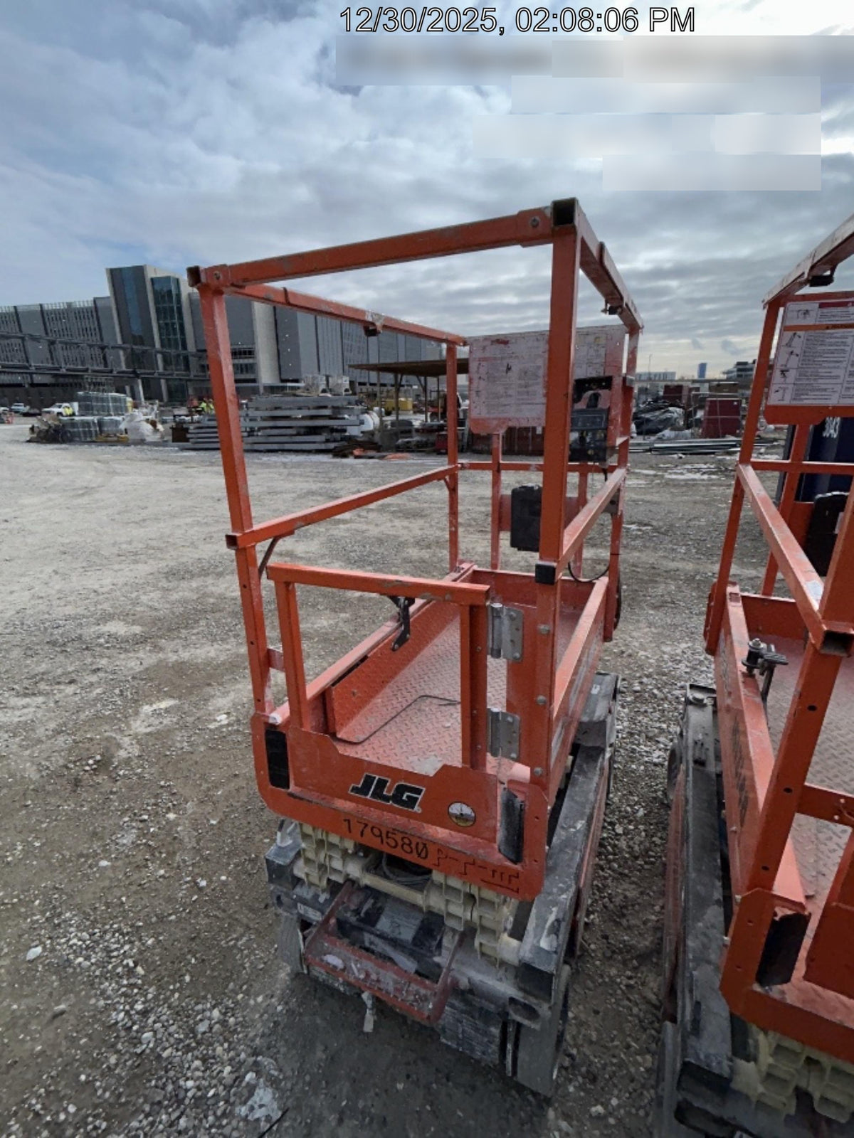 2021 JLG ES1330L
