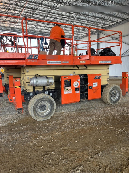 2019 JLG 430LRT