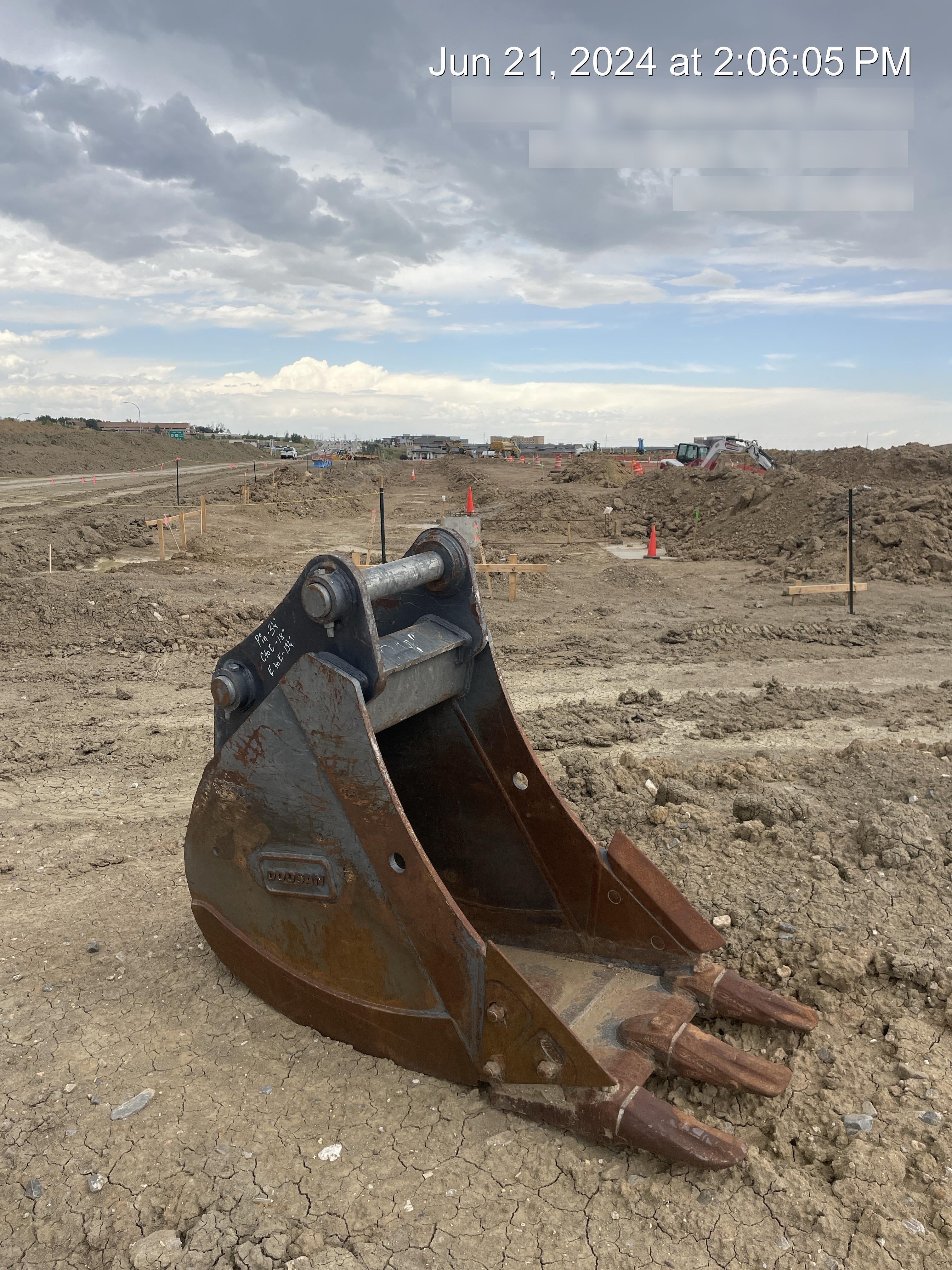 2020 DOOSAN 24" Bucket-Doosan
