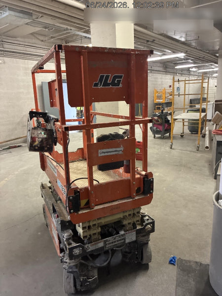 2022 JLG ES1330L
