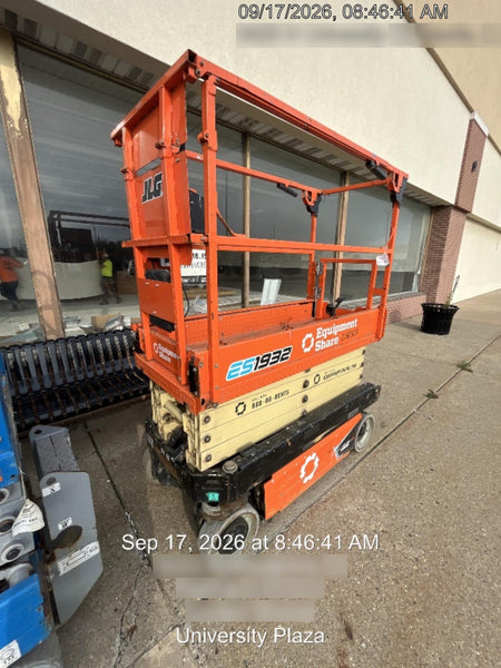 2022 JLG ES1932