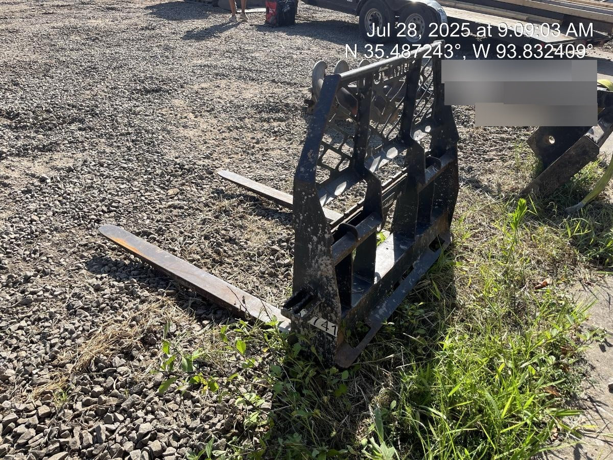 2020 BRADCO 48" Skid Loader Pallet Forks