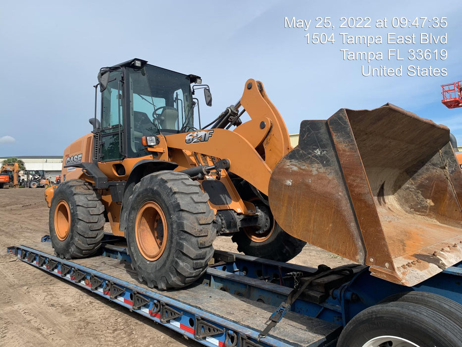 2016 Case 621F CLOSED CAB, JRB 416 STYLE HYD COUPLER