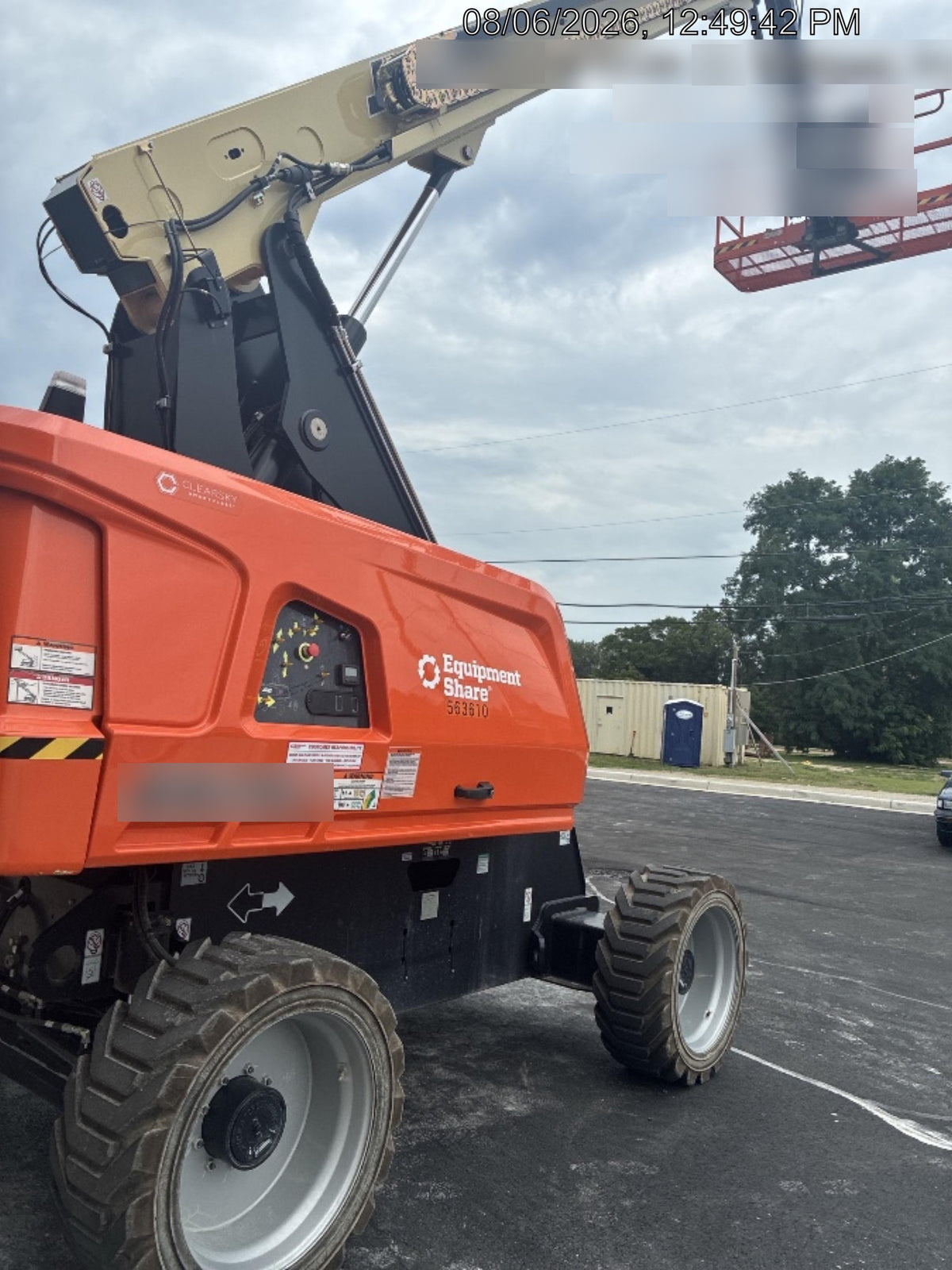 2025 JLG 660SJ