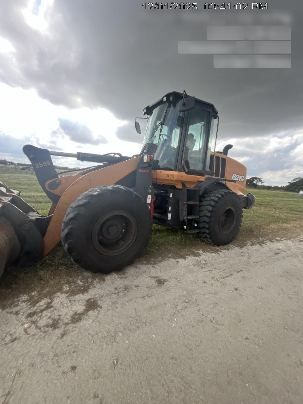 2017 CASE 621G