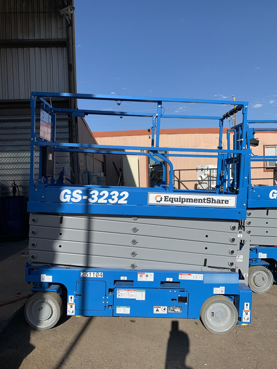 2022 GENIE GS-3232