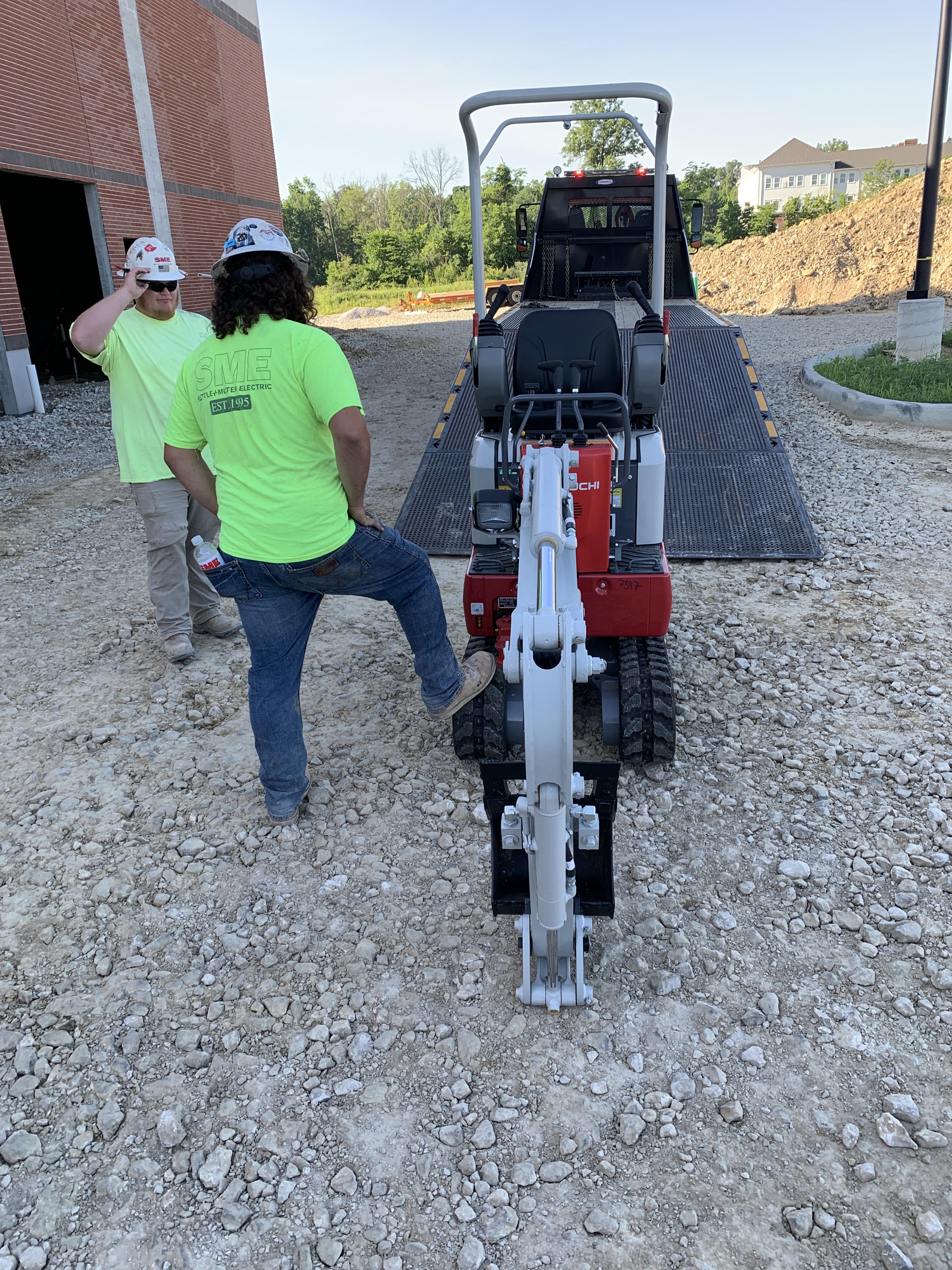 2022 TAKEUCHI TB210R