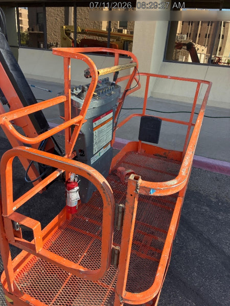 2019 JLG 800AJ