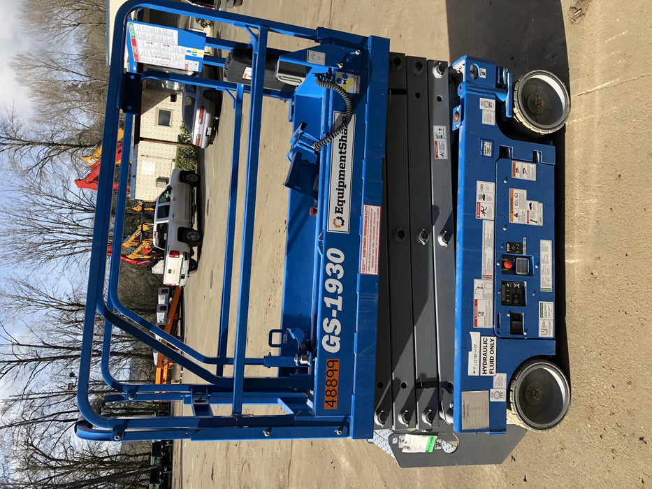 2019 Genie GS-1930 Half Height Swing Gate, 800W Inverter