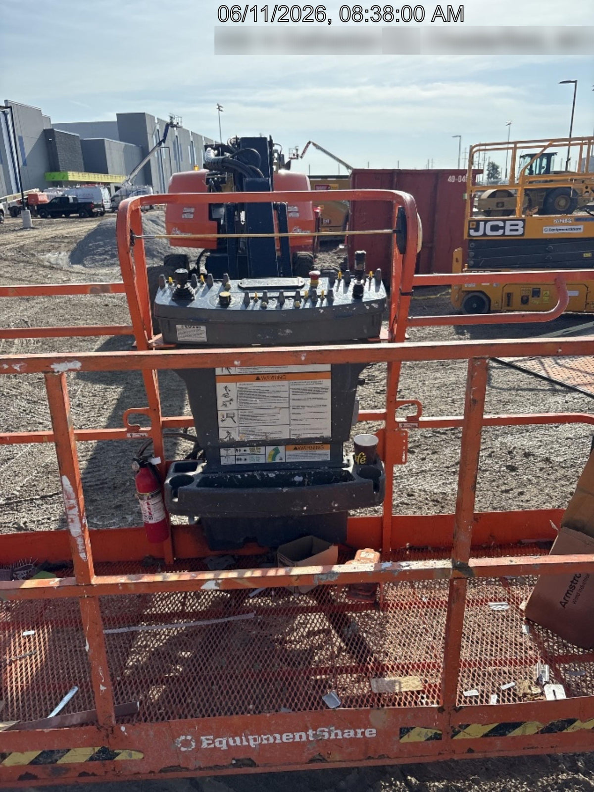 2023 JLG 660SJ