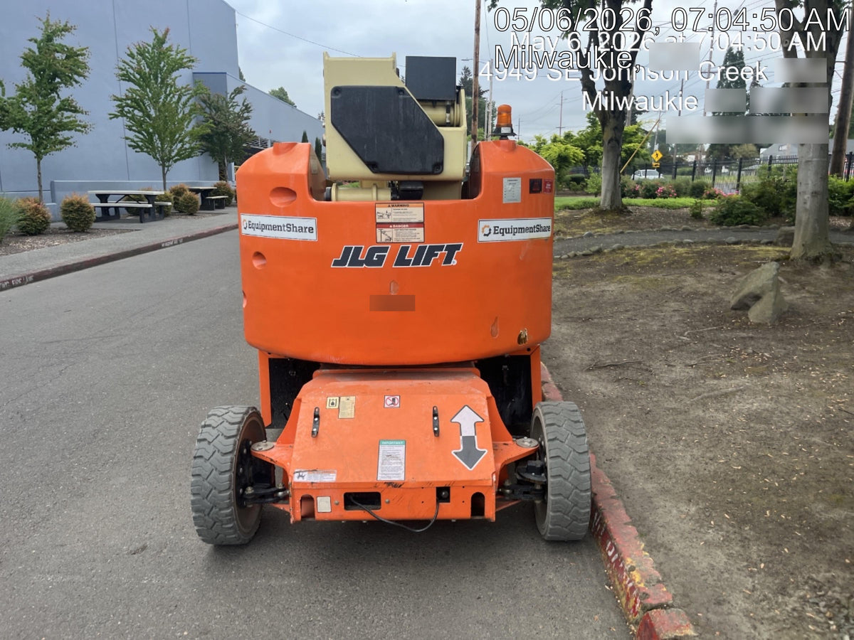 2019 JLG E400AJPN