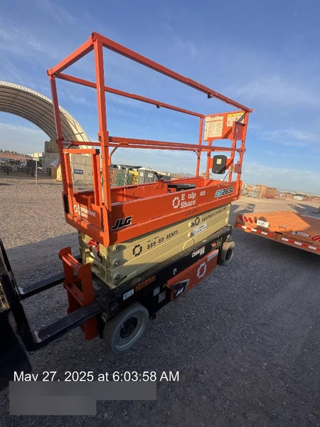2022 JLG ES2632