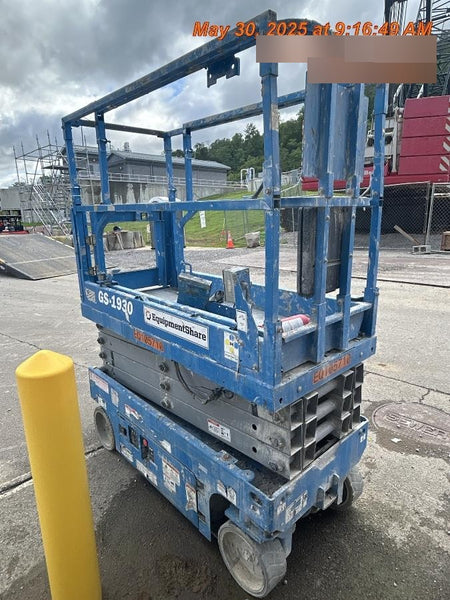 2020 Genie GS-1930 Solid Non Marking Tires, Beacon, Folding rails with half height swing gate