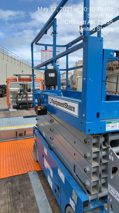 2020 Genie GS-3232 Standard, Folding half height swing gate