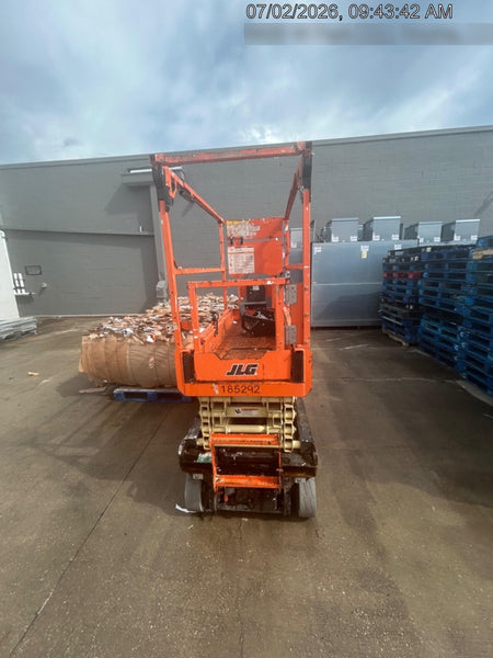 2021 JLG ES1932