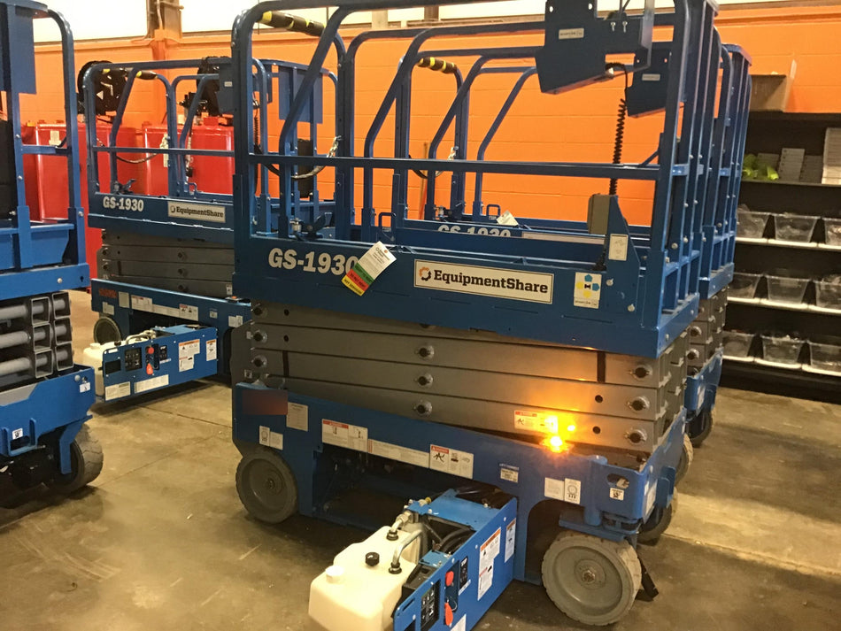 2019 Genie GS-1930 Fixed Rails with Chain Entry