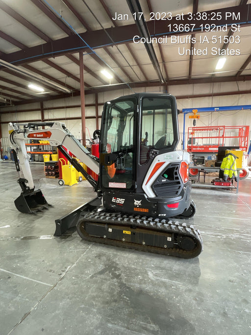 2023 Bobcat E35 Cab/Heat/Air, Rubber Tracks, Manual QC