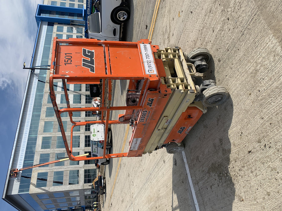 2016 JLG 1930ES
