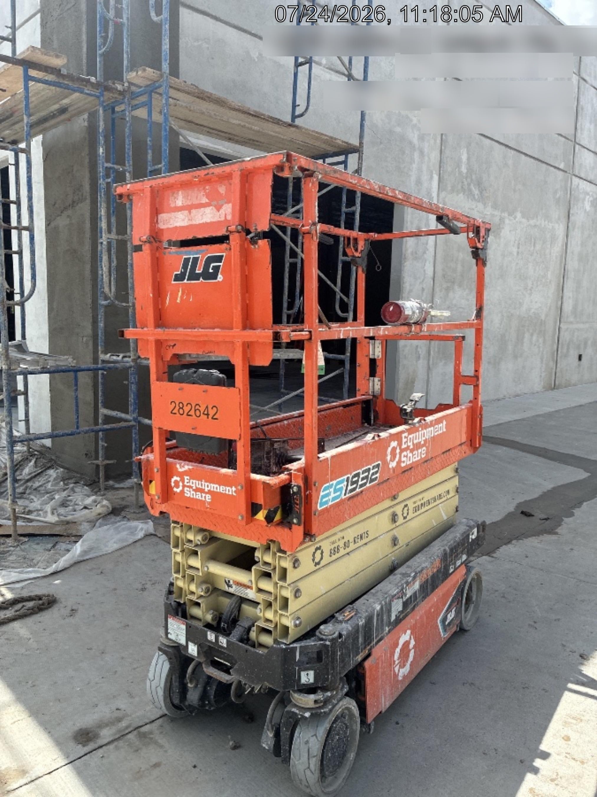 2022 JLG ES1932