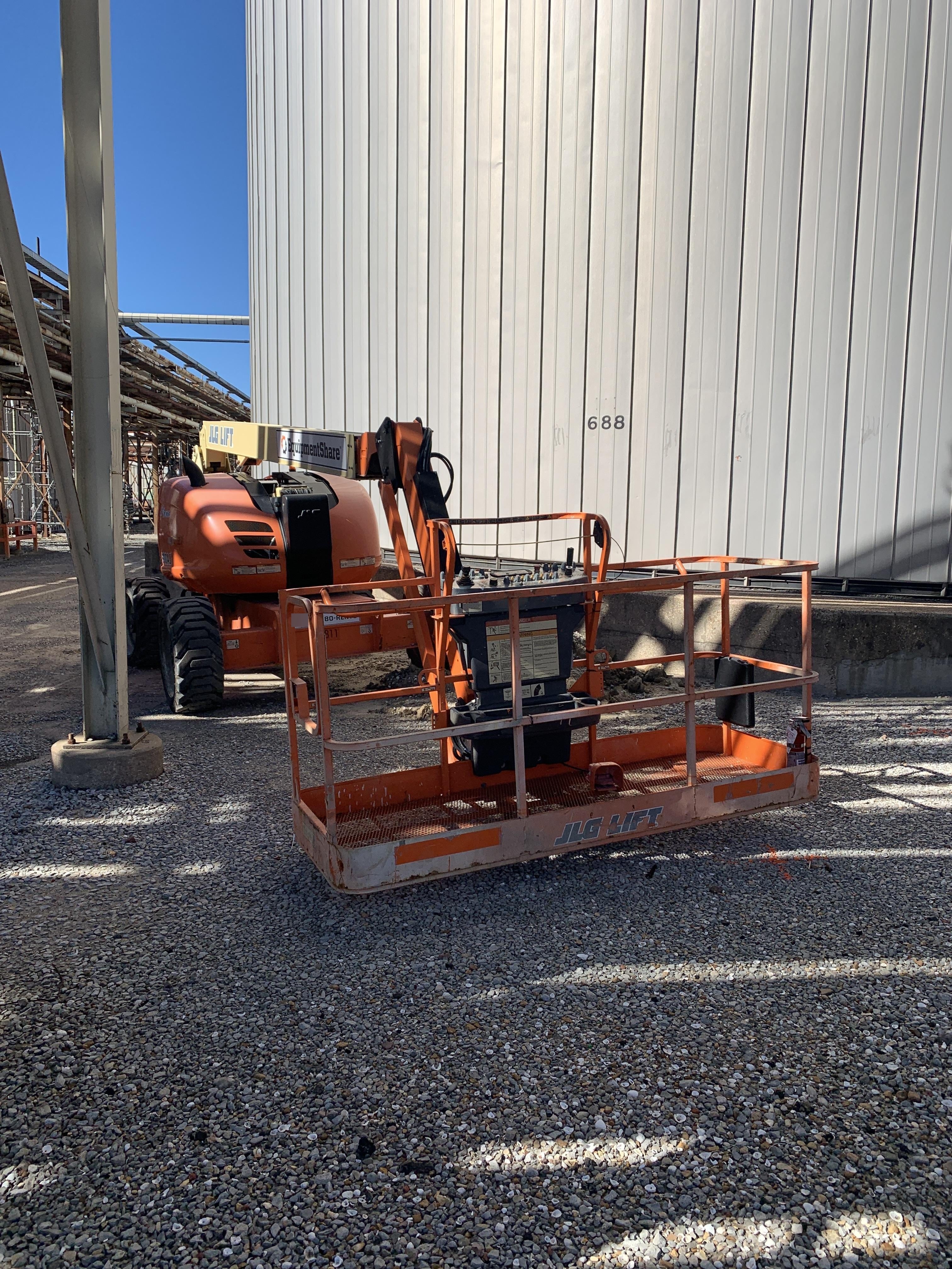 2021 JLG 600AJ