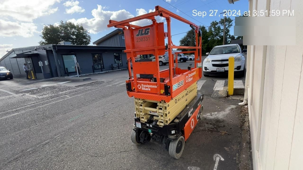 2022 JLG ES1932
