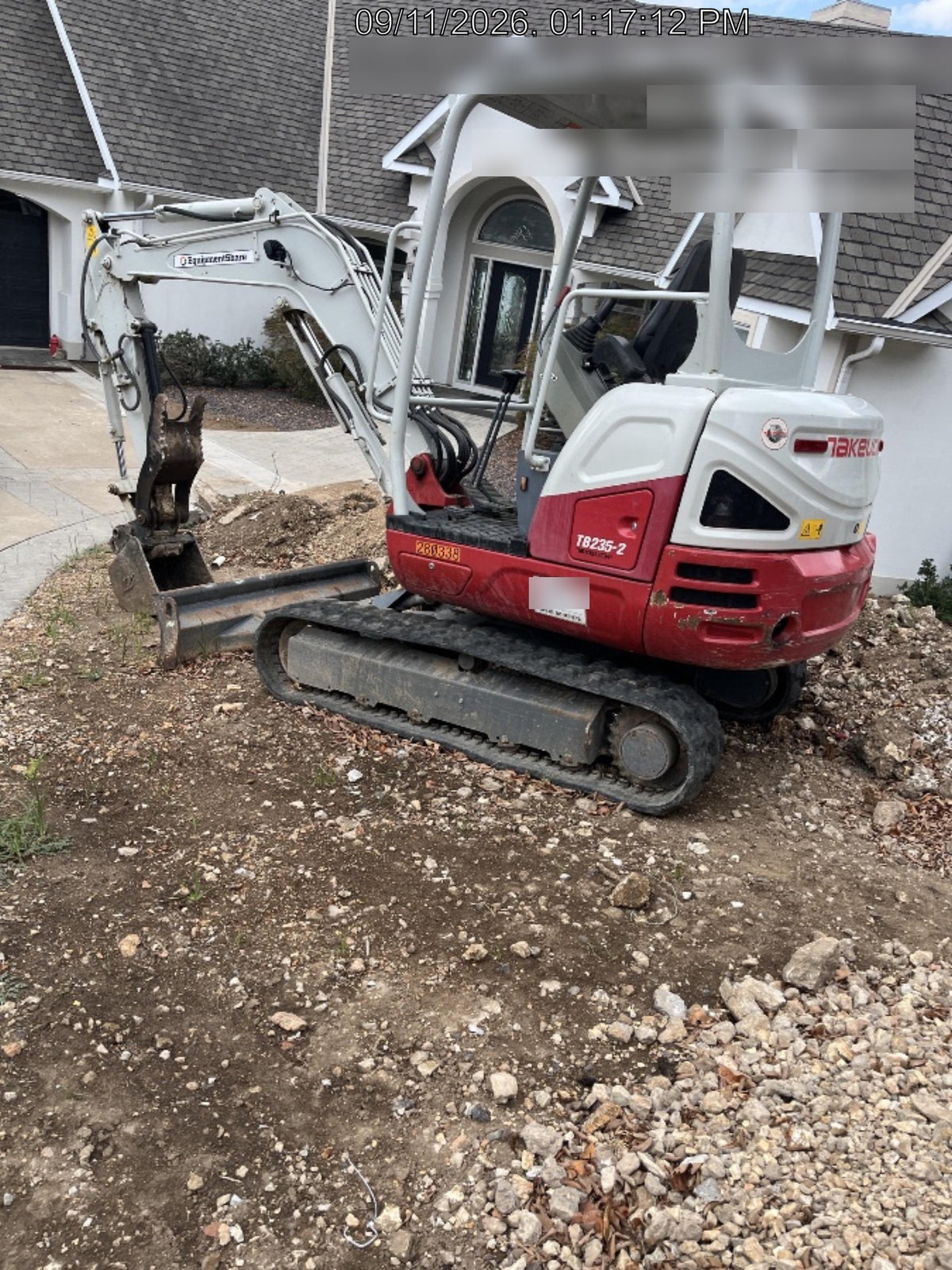 2022 TAKEUCHI TB235-2R