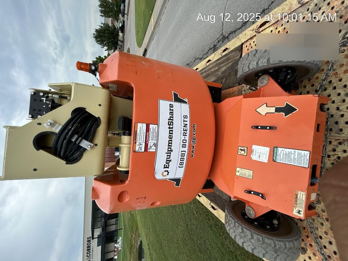 2018 JLG E400AJP
