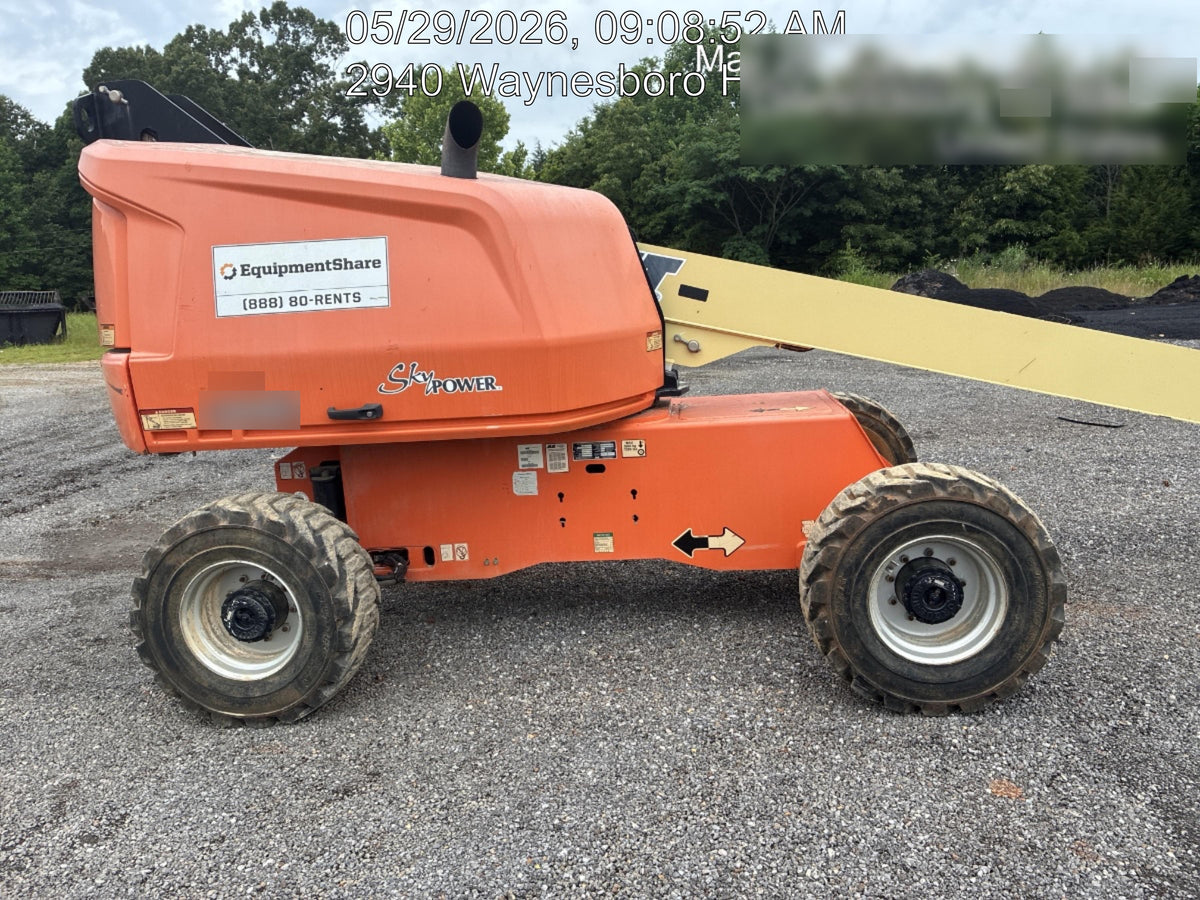 2019 JLG 400S