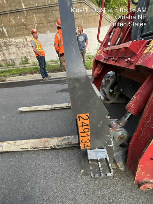 2022 PALADIN 48" Pallet Forks - Paladin