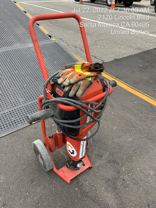 2020 HILTI TE 3000-AVR