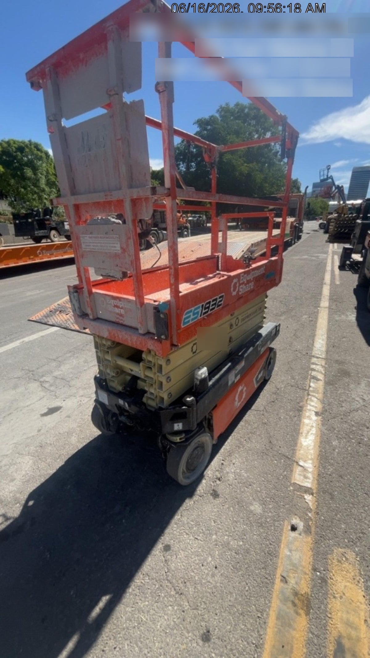 2024 JLG ES1932