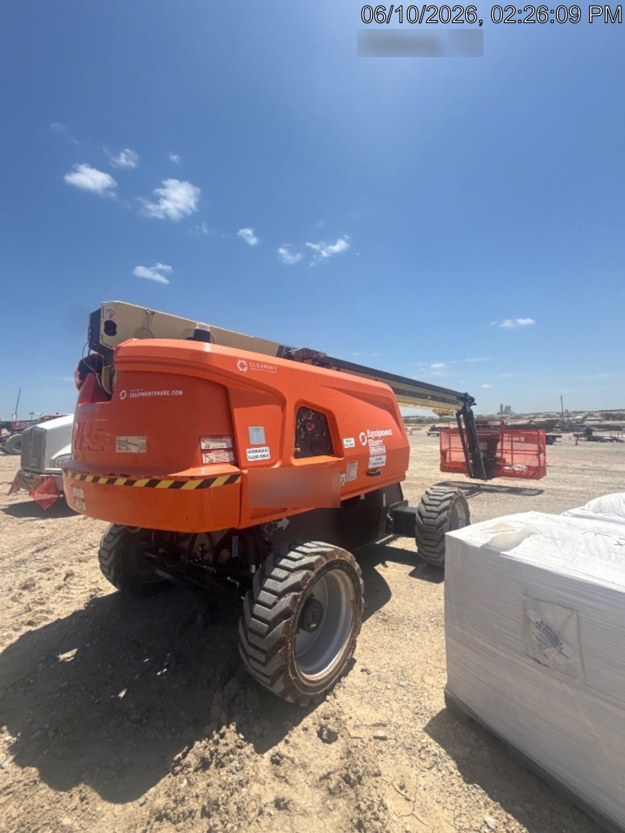 2024 JLG 660SJ