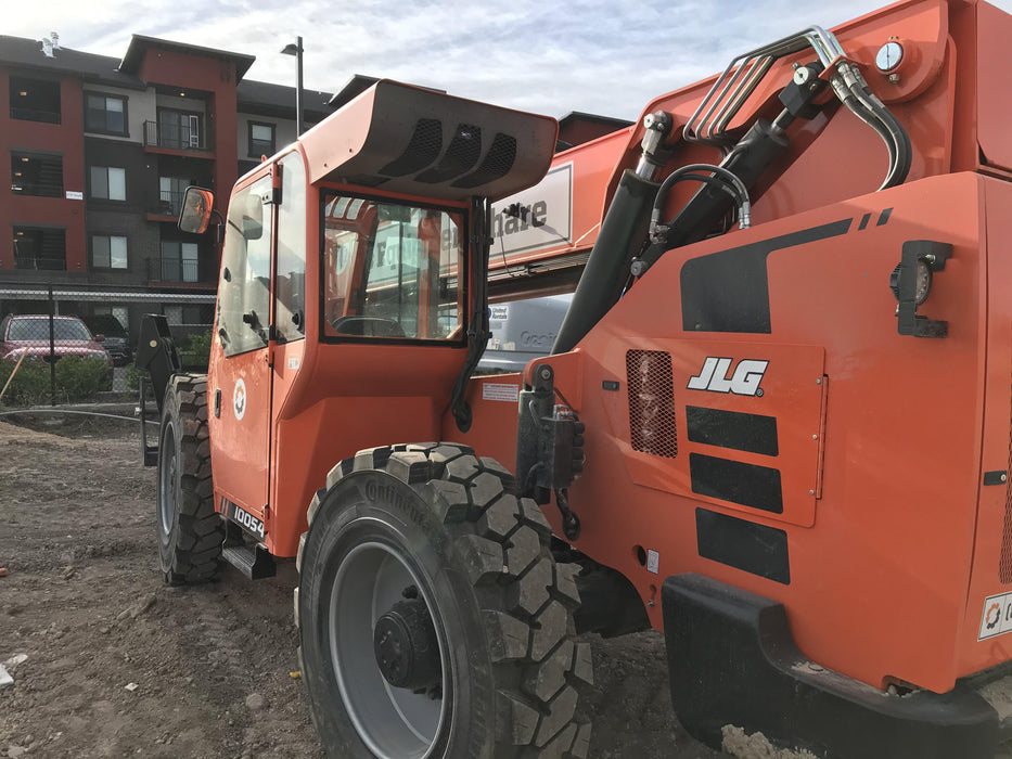 2020 Skytrak 10054 Cab/Heat/Air, Solid Tires, Work Lights, Beacon, Aux Hydraulics, Back up Alarm, Lifting Eye, ES Decals