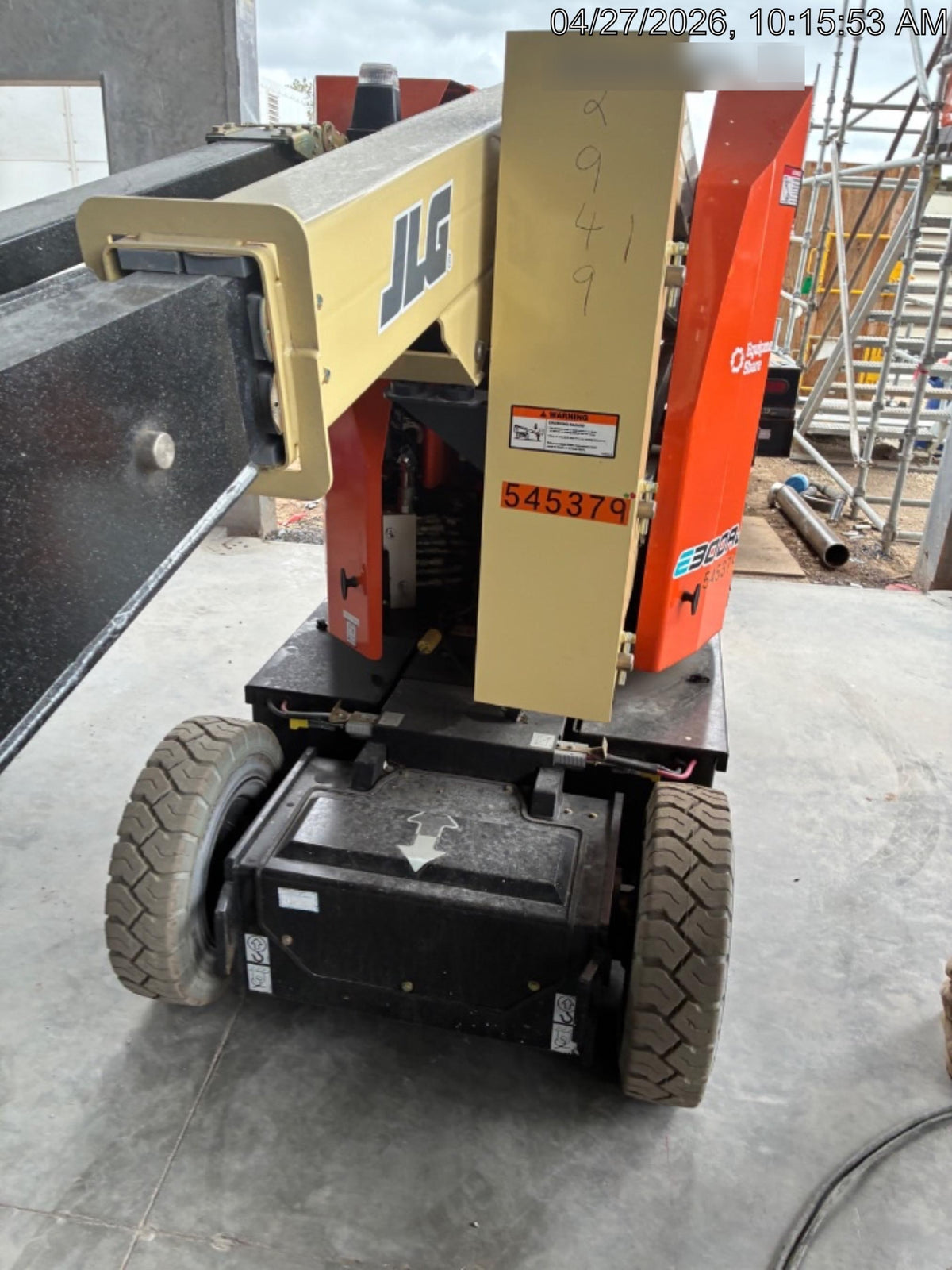 2025 JLG E300AJP