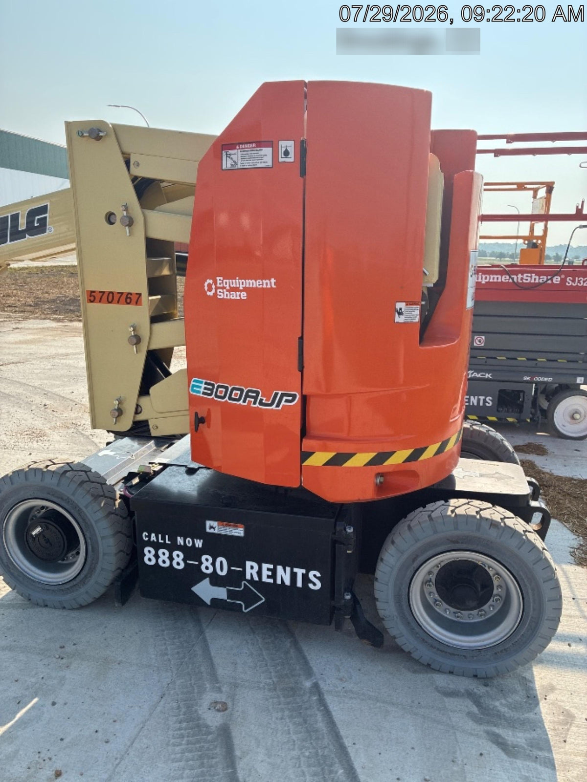 2025 JLG E300AJP