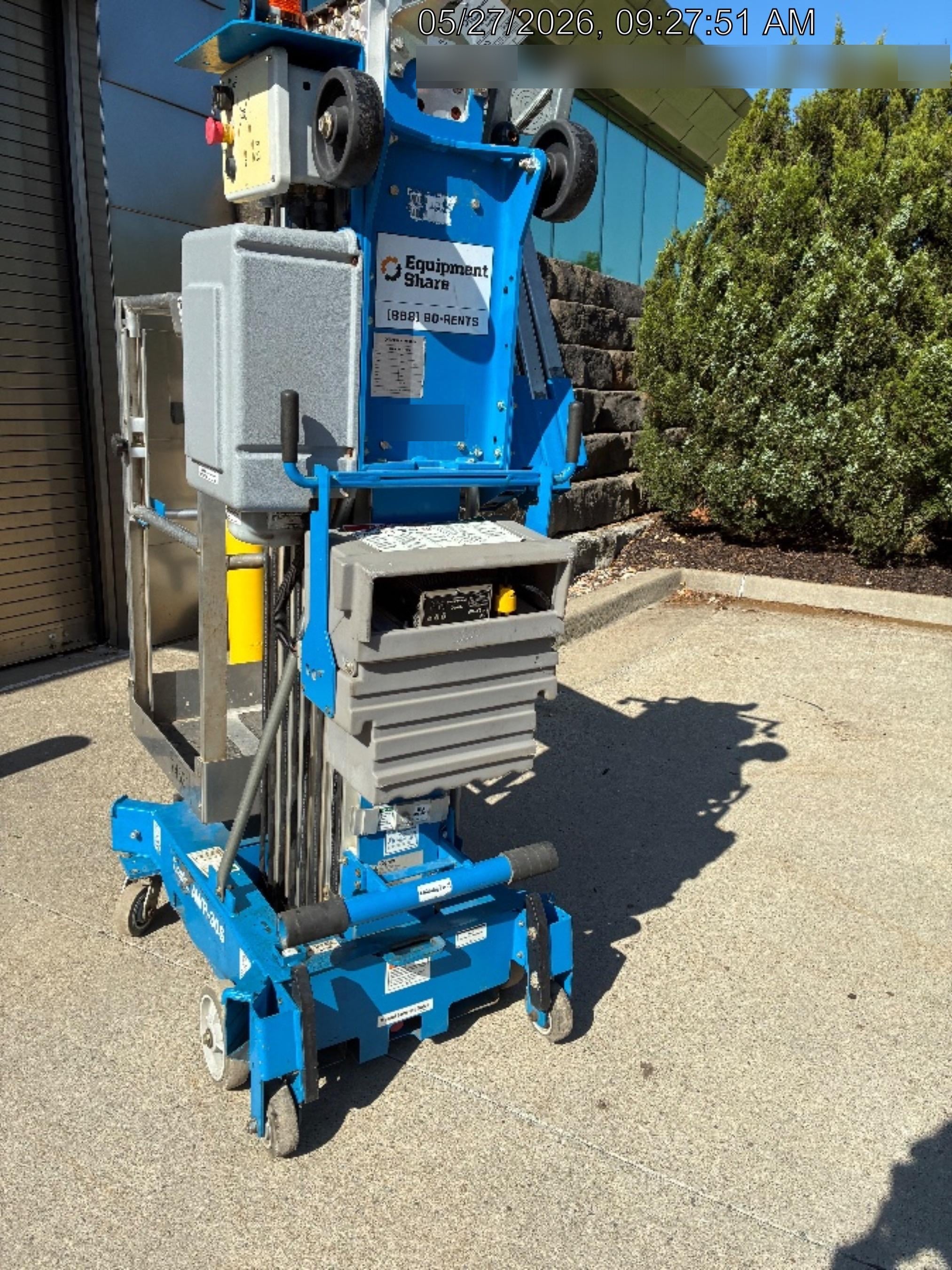 2020 GENIE AWP-30S